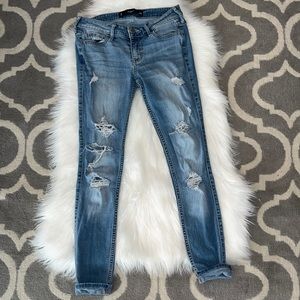 Hollister crop perfectly distressed jeans!